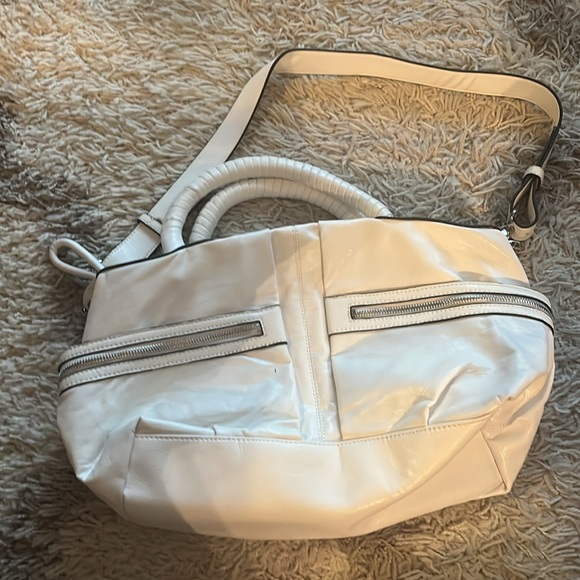 London Fog White Shoulder Bag - Picture 5 of 14